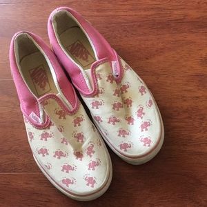 Gently used Vans slip ons size 6